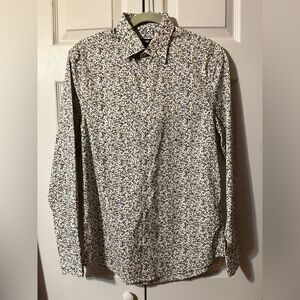 Express NWT’s Classic Floral Button Down Shirt  Size XS